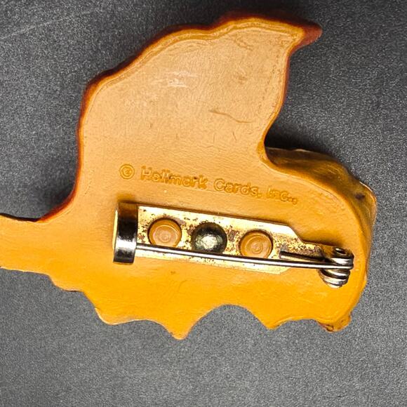 Hallmark 1978 Pixie Elf In Leaf Brooch Vintage Plastic Falll Jewelry - Picture 3 of 6